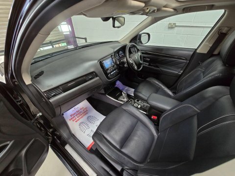 Mitsubishi Outlander Di-d 3 Black #40