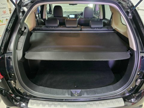 Mitsubishi Outlander Di-d 3 Black #9