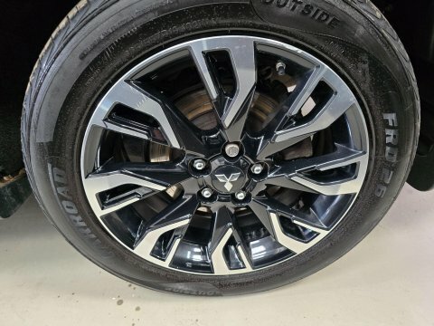 Mitsubishi Outlander Di-d 3 Black #45