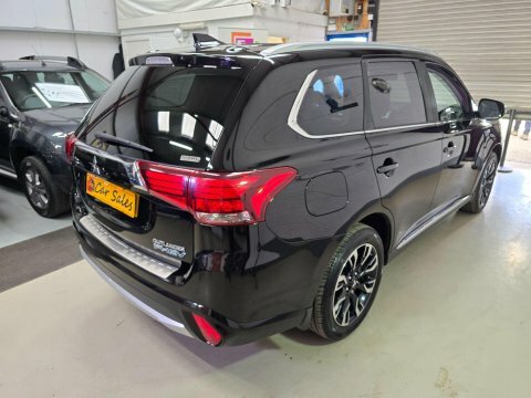 Mitsubishi Outlander Di-d 3 Black #11