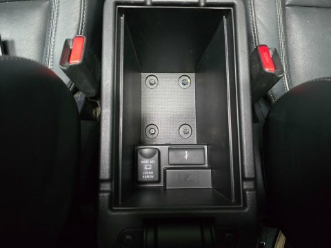 Mitsubishi Outlander Di-d 3 Black #22