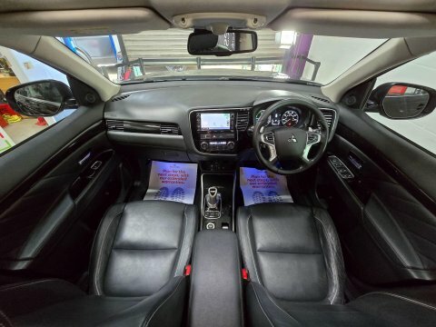 Mitsubishi Outlander 2017 17 2.0H Black #3
