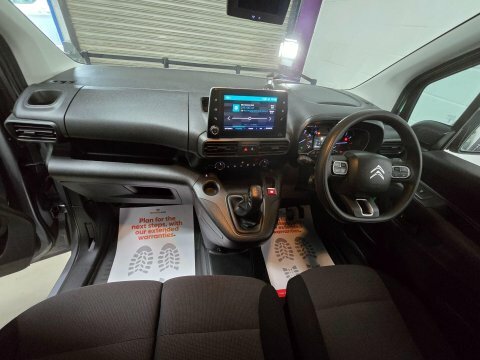 Citroen Berlingo 2018 68 1.6 Grey #3