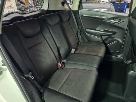Honda Fit Hybrid White #13