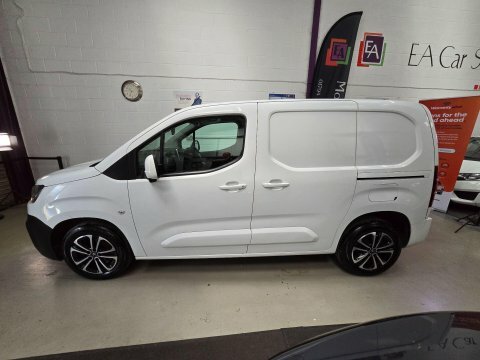 Citroen Berlingo 2019 19 1.6 White #4