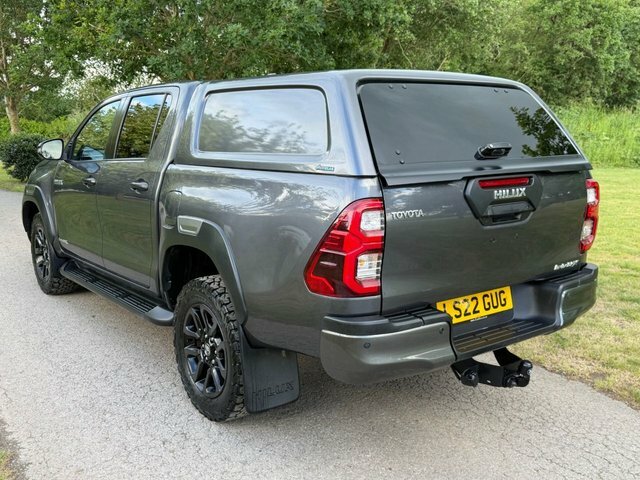 Toyota HILUX Pickup Grey #4