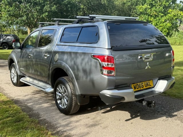 Mitsubishi L200 Pickup Grey #4