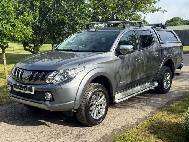 Mitsubishi L200 Pickup Grey #2