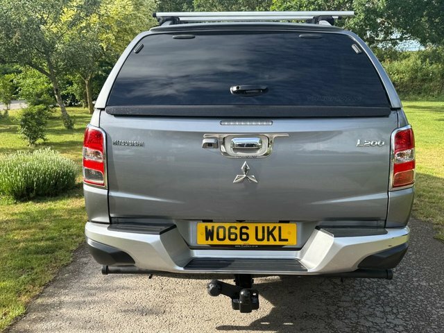 Mitsubishi L200 Pickup Grey #5