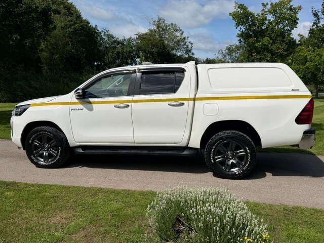 Toyota HILUX Active Grey #3