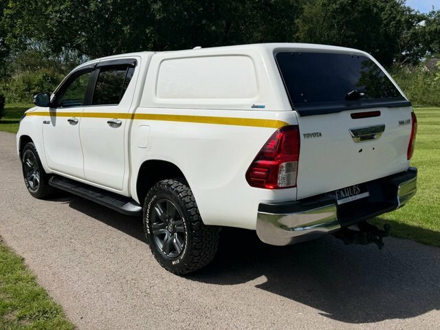 Toyota HILUX Active Grey #4