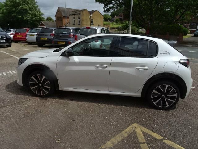Peugeot 208 1.2L Gt Line White #5