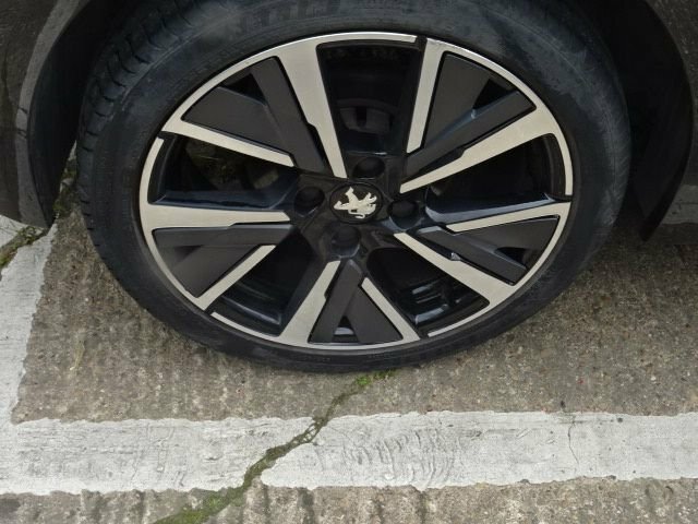 Peugeot 208 1.2 Puretech 100 Allure Yellow #22