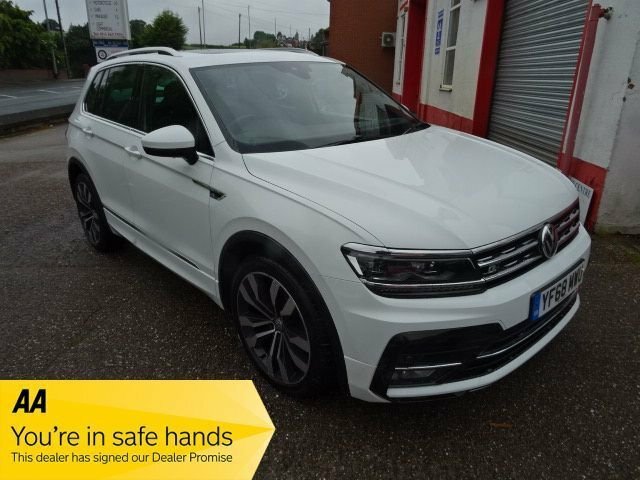 Volkswagen Tiguan 2L R-line YF68MWU White #3