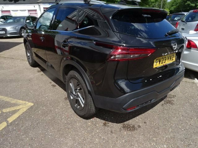 Nissan Qashqai 1.3L Acenta Premium Black #6