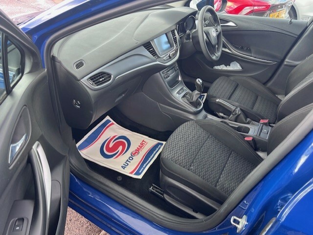 Vauxhall Astra Design Cdti MD18TSV #4