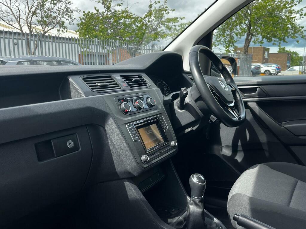 Volkswagen Caddy Maxi 2L Maxi Black #9