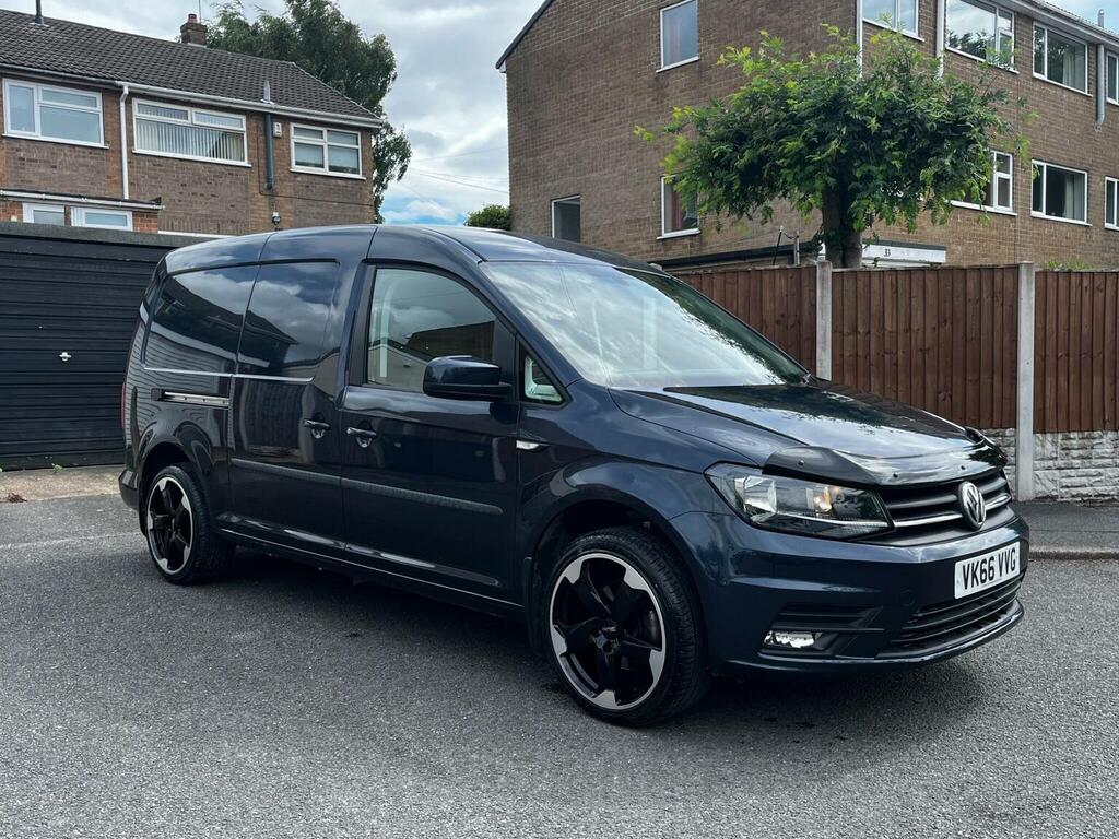 Volkswagen Caddy Maxi 2L Maxi Black #1