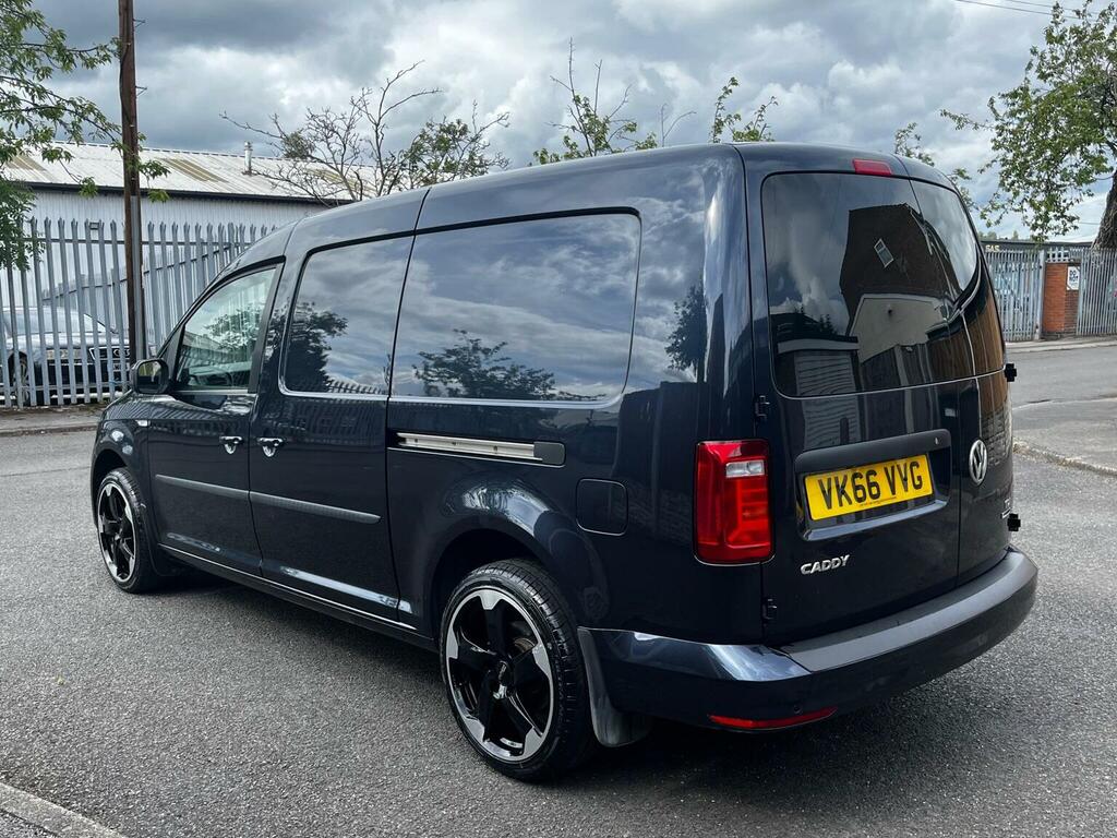 Volkswagen Caddy Maxi 2L Maxi Black #6