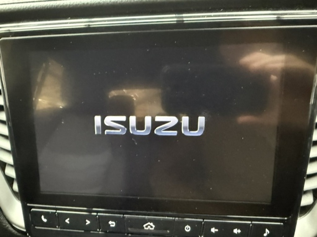 Isuzu D-Max 1.9 Dl20 Double Cab 4X4 Red #17