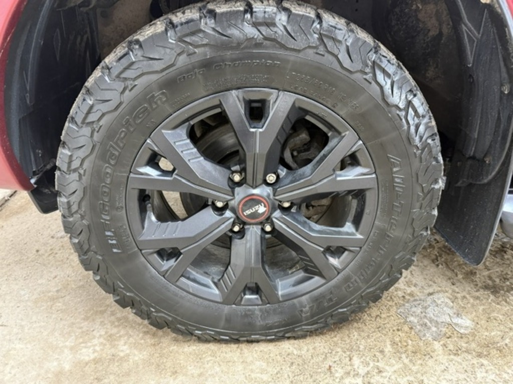 Isuzu D-Max 1.9 Dl20 Double Cab 4X4 Red #25
