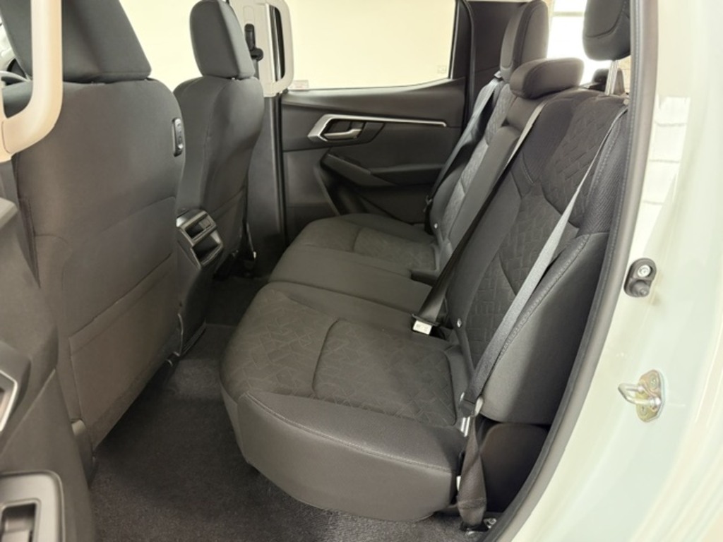 Isuzu D-Max 1.9 Td V-cross Pickup Double Cab 4 Green #15