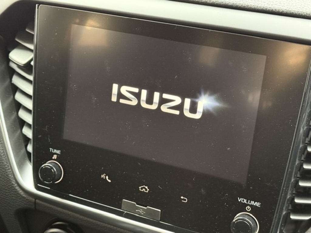 Isuzu D-Max 1.9 Td V-cross Pickup Double Cab 4 Green #24