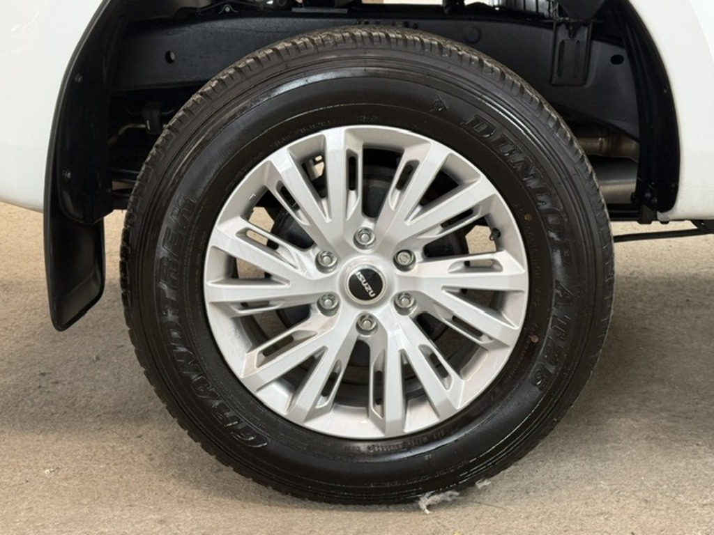 Isuzu D-Max 1.9 Td V-cross Pickup Double Cab 4 Green #9