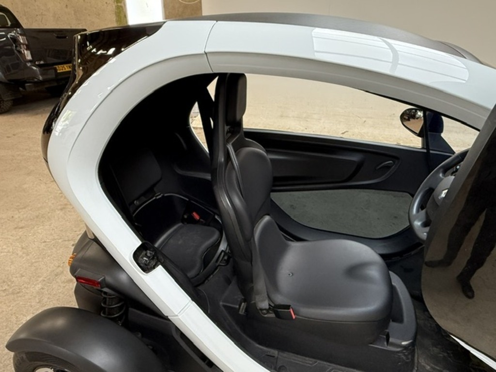 Renault Twizy 0L I Dynamique 18 Bhp White #16