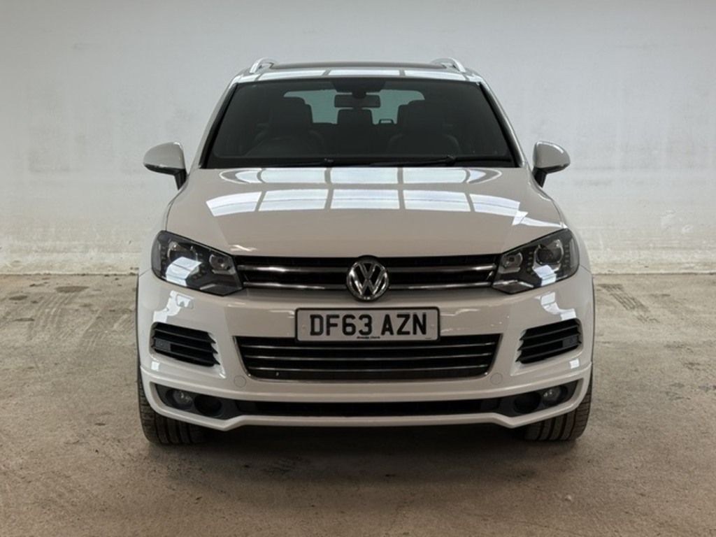 Volkswagen Touareg Tdi V6 Bluemotion Tech R-line U656 White #2