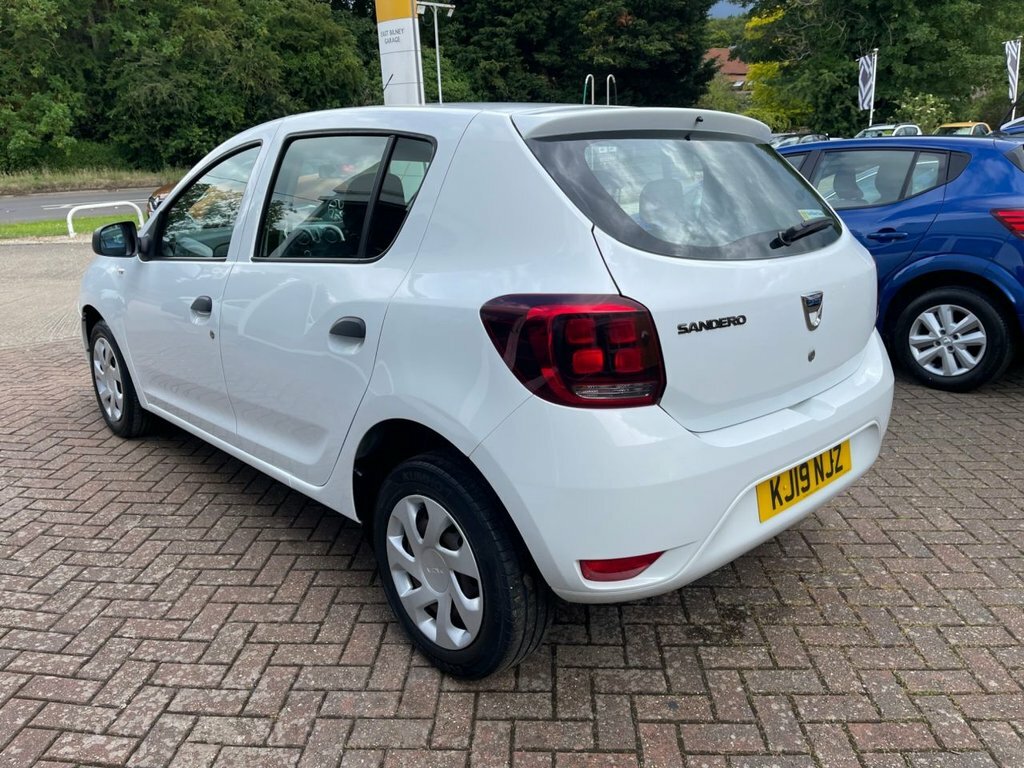 Dacia Sandero Hatchback 1.0 Essential Sce 75 My18 201919 White #17