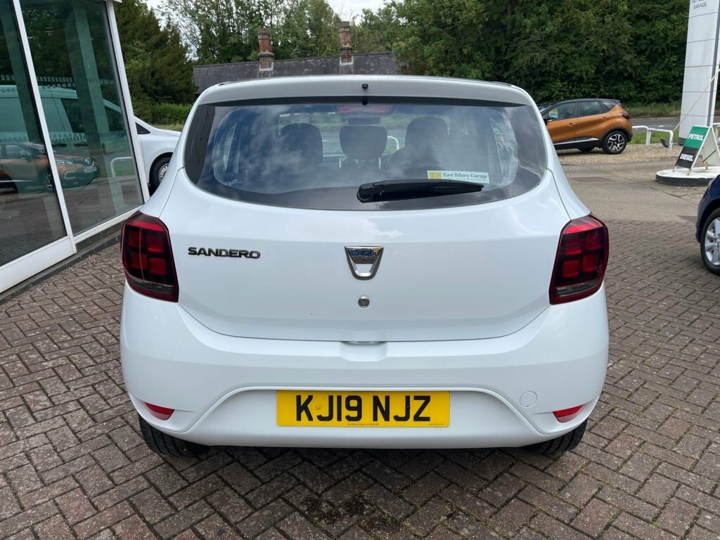 Dacia Sandero Hatchback 1.0 Essential Sce 75 My18 201919 White #15