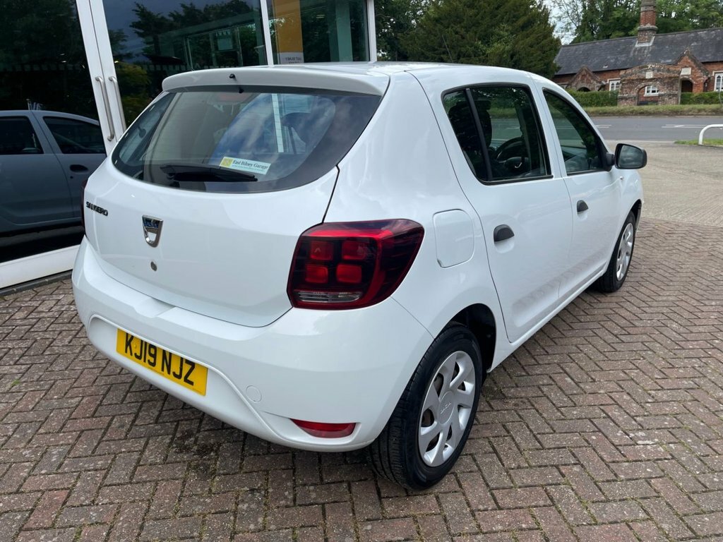 Dacia Sandero Hatchback 1.0 Essential Sce 75 My18 201919 White #14