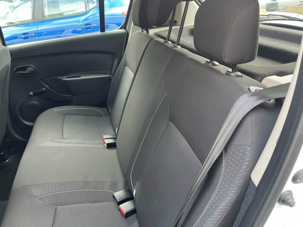 Dacia Sandero Hatchback 1.0 Essential Sce 75 My18 201919 White #19