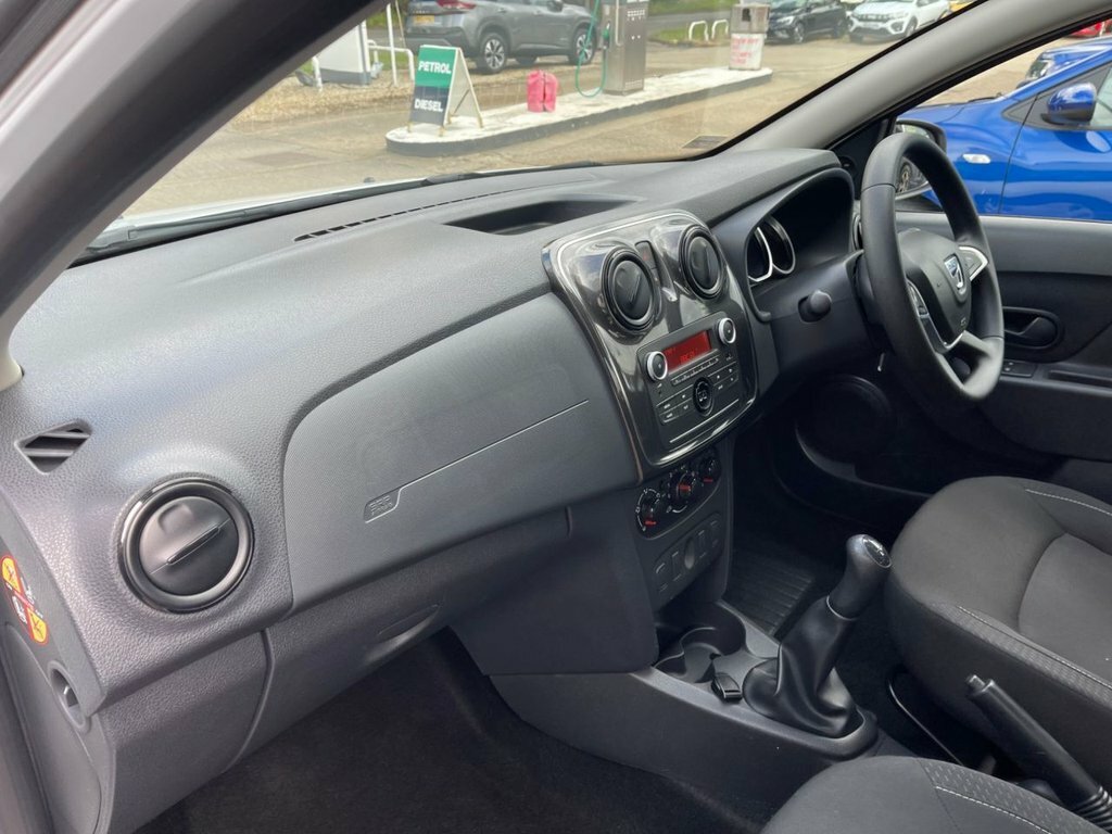 Dacia Sandero Hatchback 1.0 Essential Sce 75 My18 201919 White #21