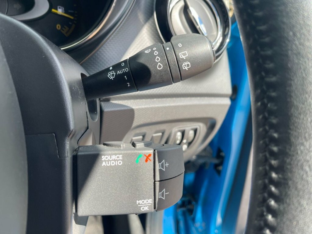 Renault Captur Suv 1.5 Blue #10