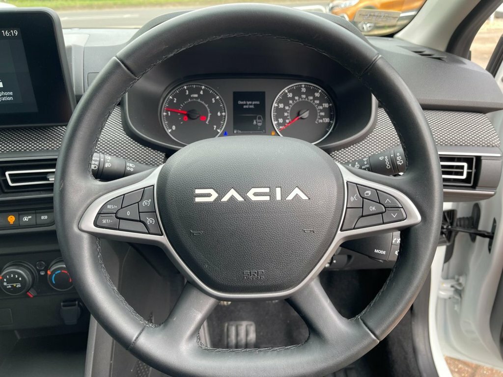 Dacia Sandero 2024 1.0 Tce Expression Hatchback Manua White #6