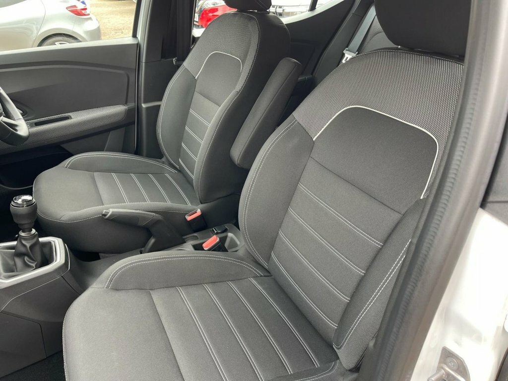 Dacia Sandero 1.0 Tce Essential 2024 Grey #24