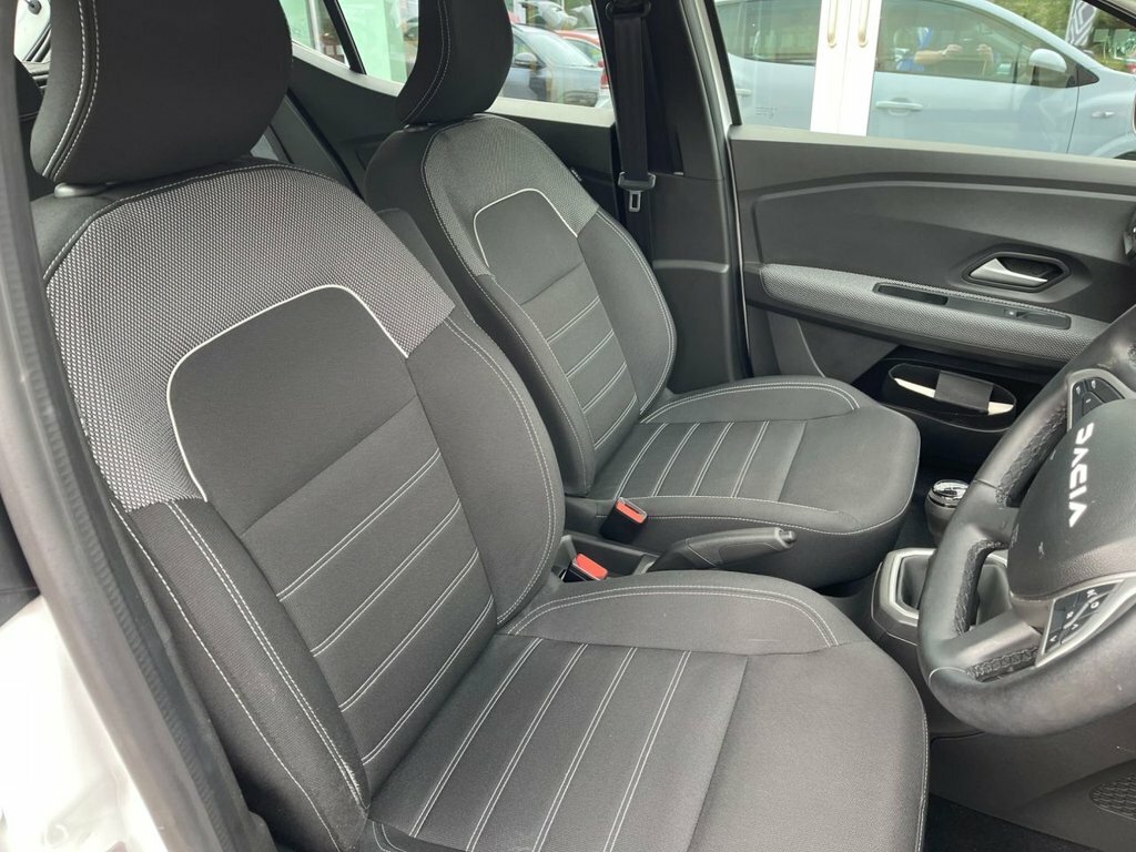 Dacia Sandero 1.0 Tce Essential 2024 Grey #13