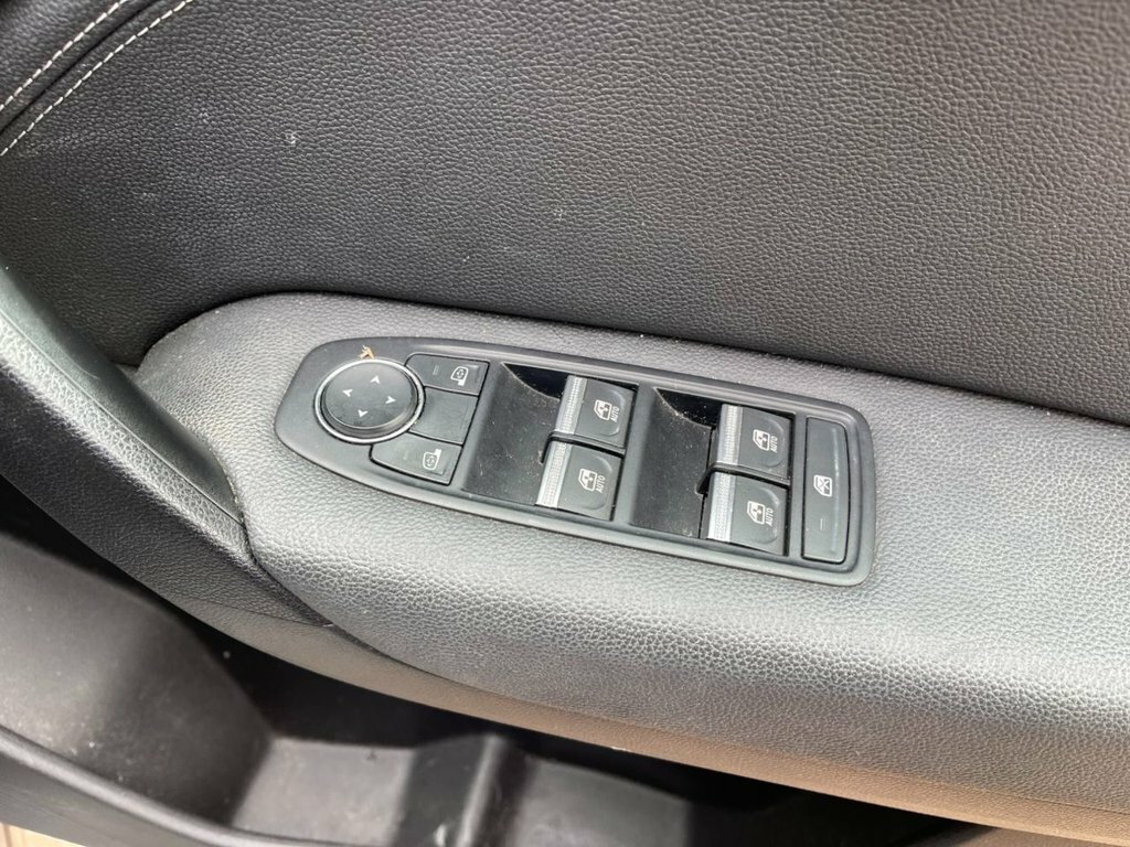 Renault Captur 2023 1.0 Tce Rive Gauche Se Suv Grey #4