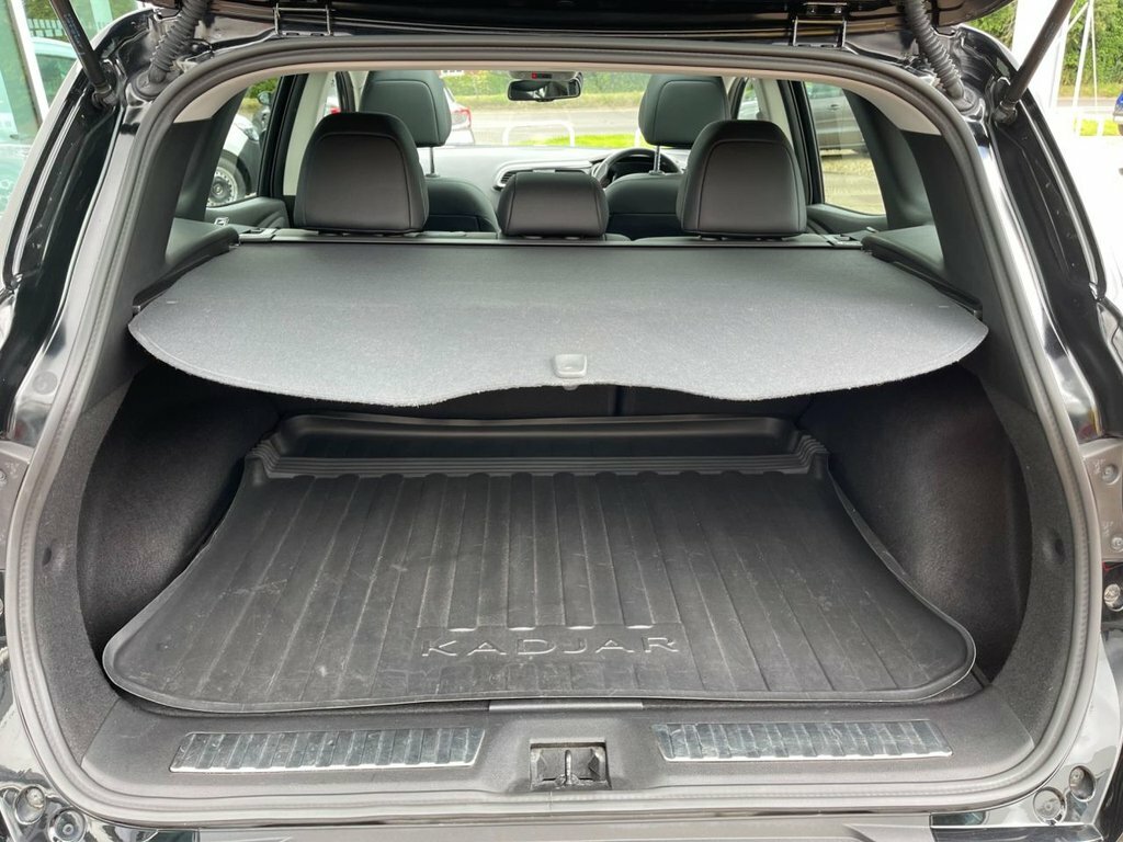 Renault Kadjar Tce Iconic White #24