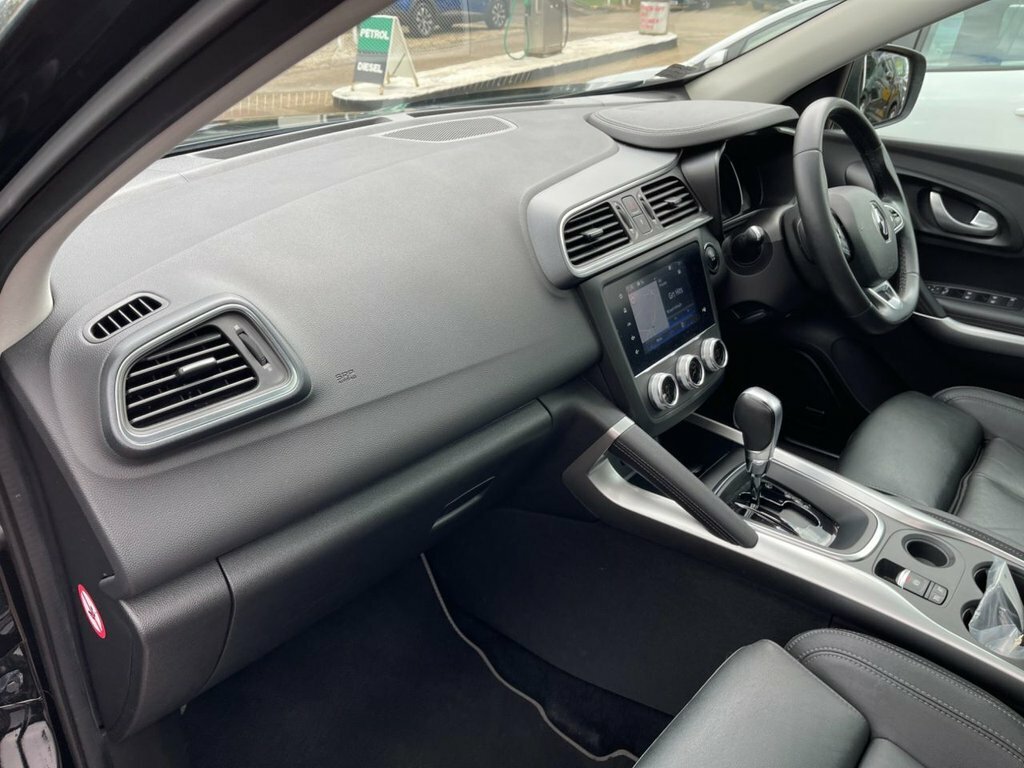 Renault Kadjar Tce Iconic White #28