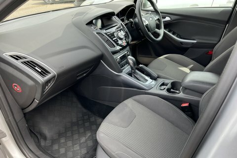 Ford Focus 1.6 125 Titanium LN64DHU Silver #2