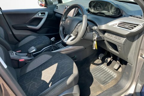Peugeot 2008 1.2 Puretech Allure White #16