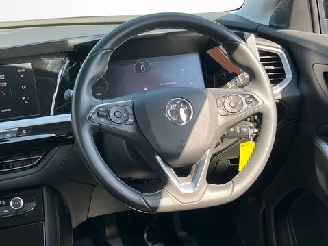 Vauxhall Grandland Hatchback White #46