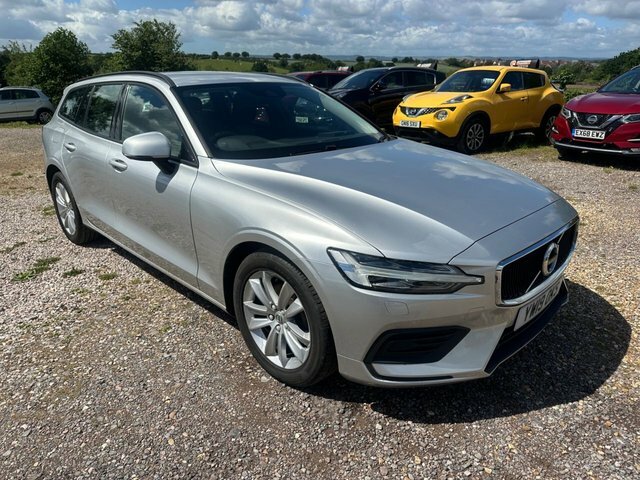 Volvo V60 2.0 D3 Momentum Plus Estate Euro Silver #3