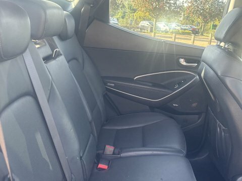 Hyundai Santa Fe Premium Se White #23