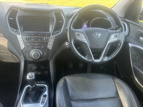 Hyundai Santa Fe Premium Se White #14