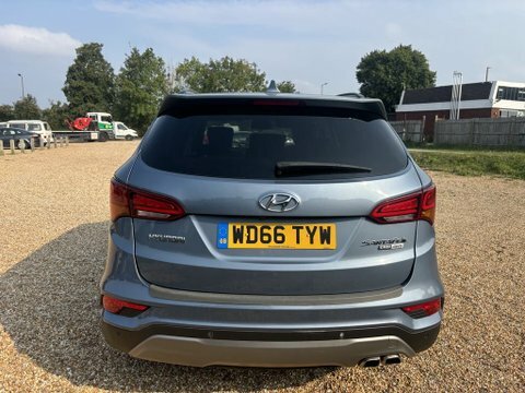 Hyundai Santa Fe Premium Se White #9