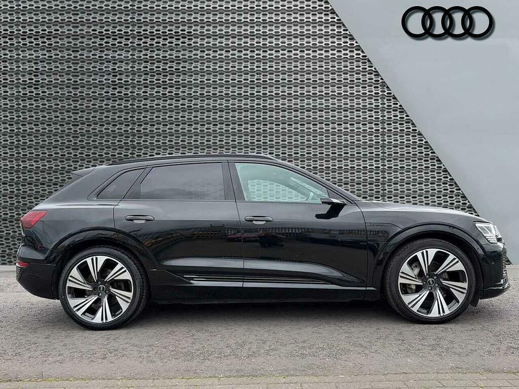 Audi Q8 e tron Vorsprung 50 E-tron Quattro 250,00 Kw LA20XMY Black #4
